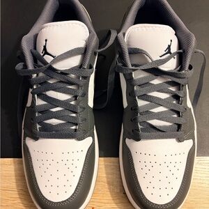 Men's Air Jordan Low - Gray and White 10.5